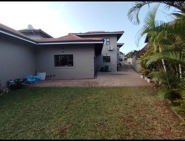 3 BEDROOM TOWNHOUSE FOR SALE IN IZINGA